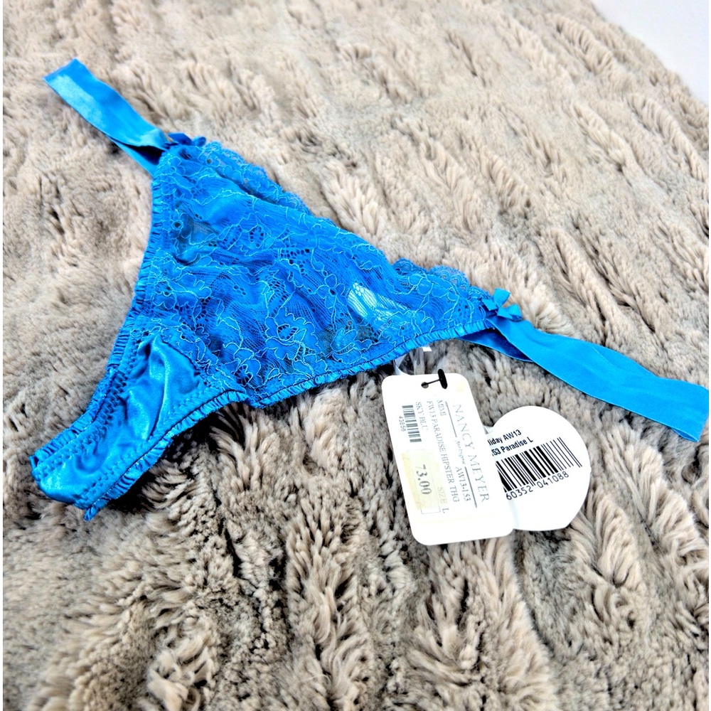 Nancy Meyer / Mimi Holiday - Paradise hipster thong!